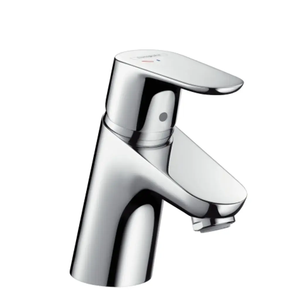 Einhebel-Waschtischmischer aus Chrom mit einem schlichten Design, hergestellt von Hansgrohe. Enthält eine Zugstangen-Ablaufgarnitur.